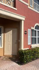 6202 NW 116th Pl 444, Doral, FL 33178