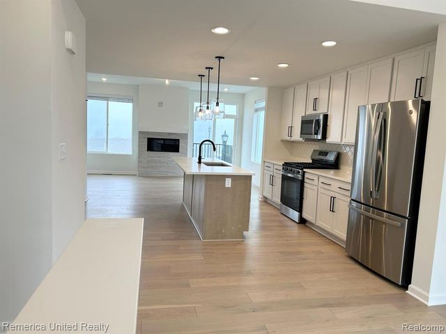 2778 Bristol Ridge Drive, Ann Arbor, MI 48105