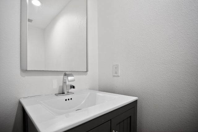 2222 Moser Avenue 113, Dallas, TX 75206