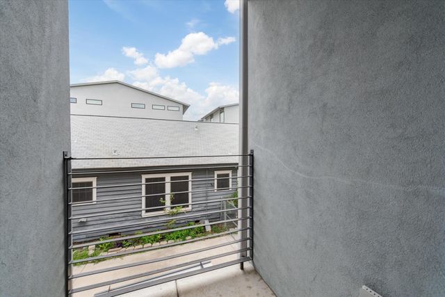 2222 Moser Avenue 113, Dallas, TX 75206