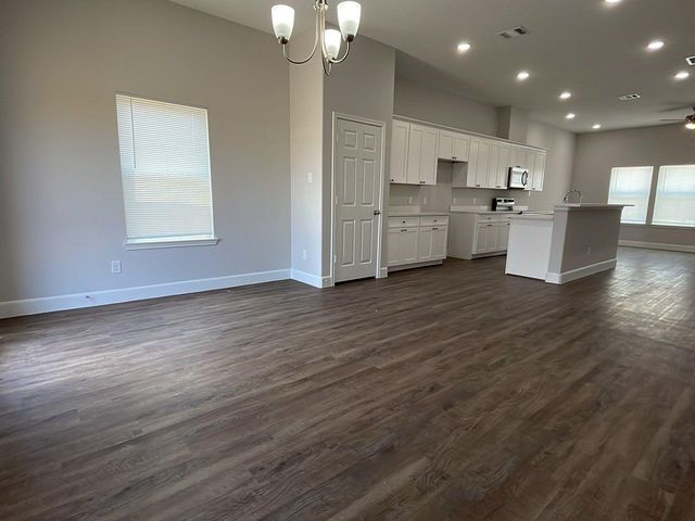 798 County Road 5702, Cleveland, TX 77327