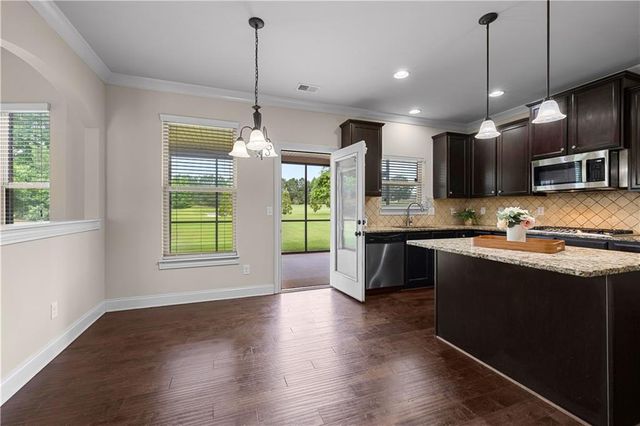 3256 Alhambra Circle, Hampton, GA 30228