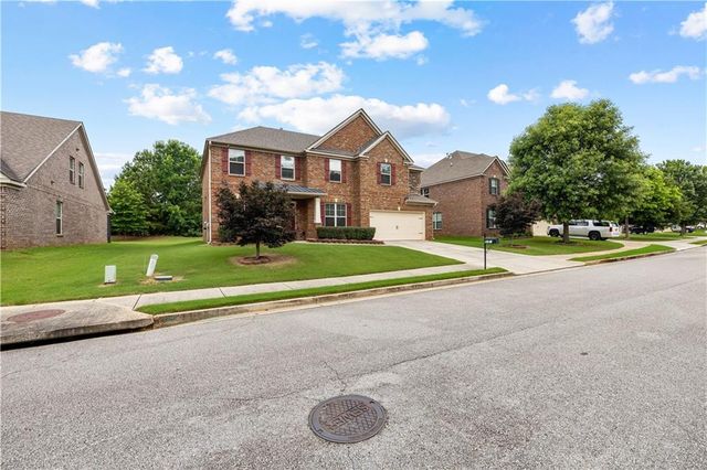 3256 Alhambra Circle, Hampton, GA 30228