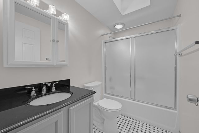139 Podunk Rd, Sturbridge, MA 01566