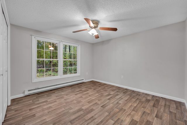 139 Podunk Rd, Sturbridge, MA 01566