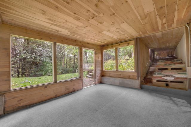 139 Podunk Rd, Sturbridge, MA 01566
