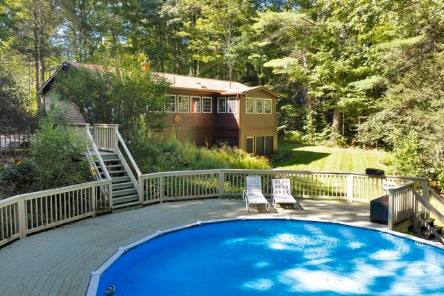 139 Podunk Rd, Sturbridge, MA 01566