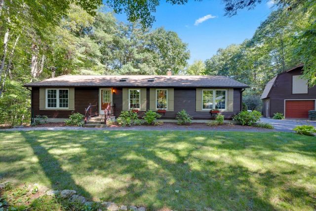 139 Podunk Rd, Sturbridge, MA 01566