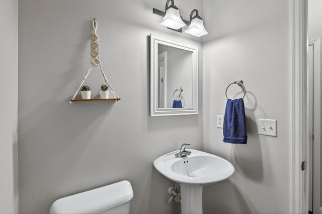 7769 Madelyn Creek Drive, Victoria, MN 55386