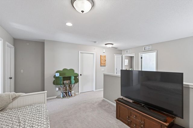 7769 Madelyn Creek Drive, Victoria, MN 55386