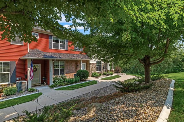 7769 Madelyn Creek Drive, Victoria, MN 55386