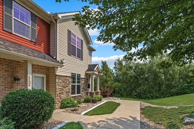 7769 Madelyn Creek Drive, Victoria, MN 55386