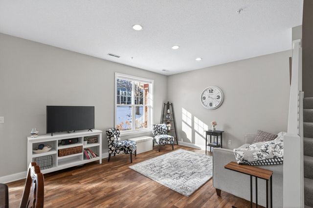 7769 Madelyn Creek Drive, Victoria, MN 55386