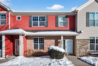 7769 Madelyn Creek Drive, Victoria, MN 55386