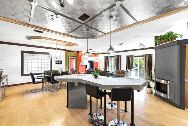 1301 S 1st ST 1 & 2, Austin, TX 78704