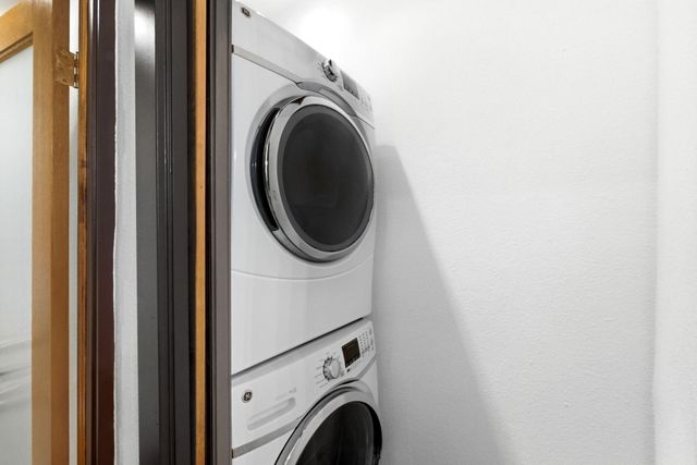 1301 S 1st ST 1 & 2, Austin, TX 78704