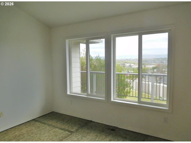 730 Nw 23RD St, Pendleton, OR 97801