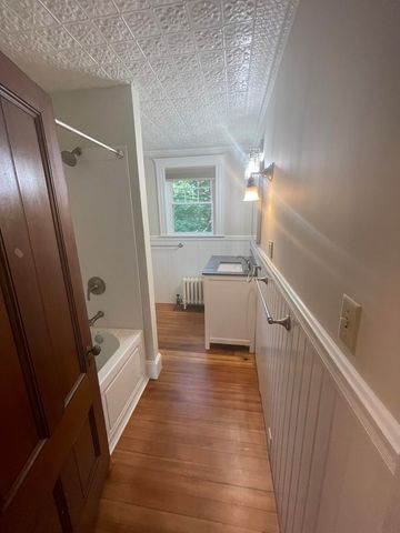 221 Atlantic Avenue, North Hampton, NH 03862