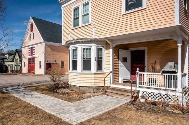 221 Atlantic Avenue, North Hampton, NH 03862
