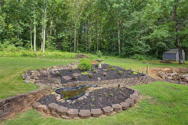 32 Country Meadow Way NW, Cartersville, GA 30121