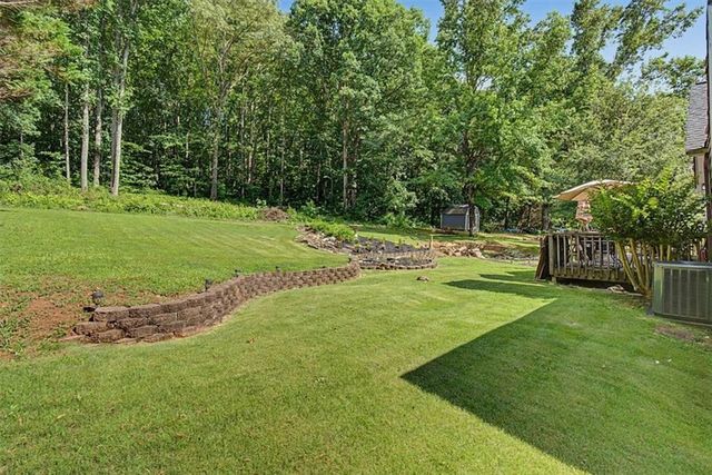 32 Country Meadow Way NW, Cartersville, GA 30121