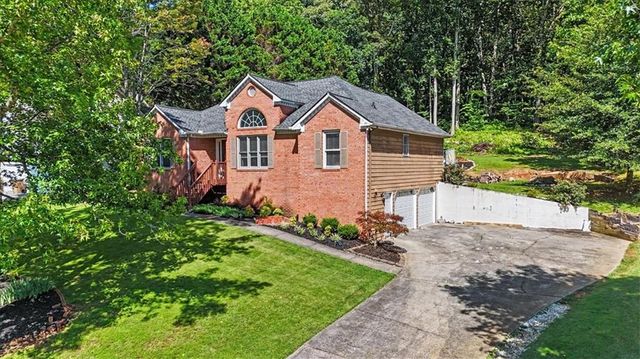 32 Country Meadow Way NW, Cartersville, GA 30121
