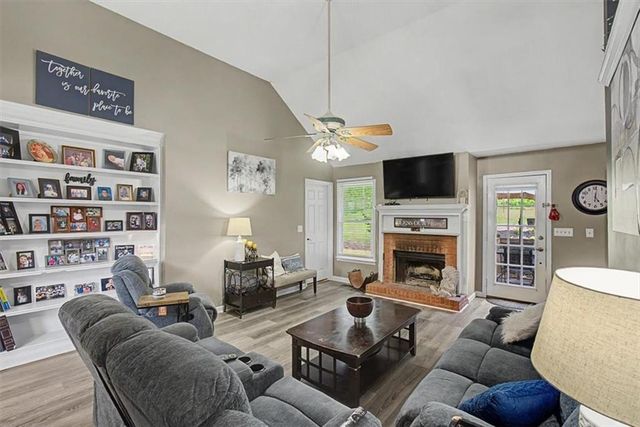 32 Country Meadow Way NW, Cartersville, GA 30121
