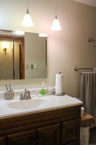 50 Sherwood Loop, Searcy, AR 72143