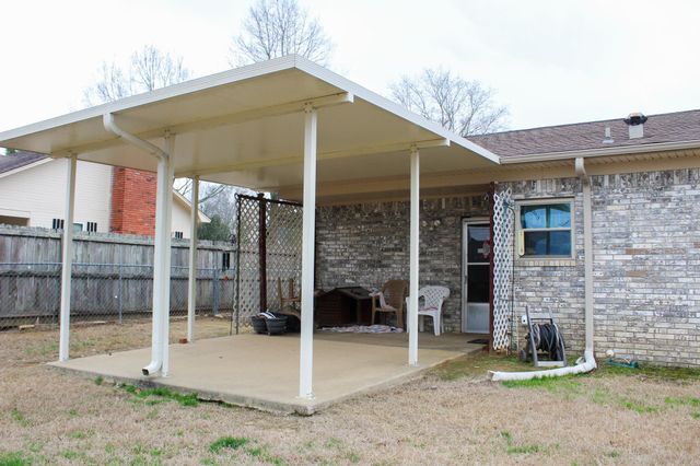 50 Sherwood Loop, Searcy, AR 72143