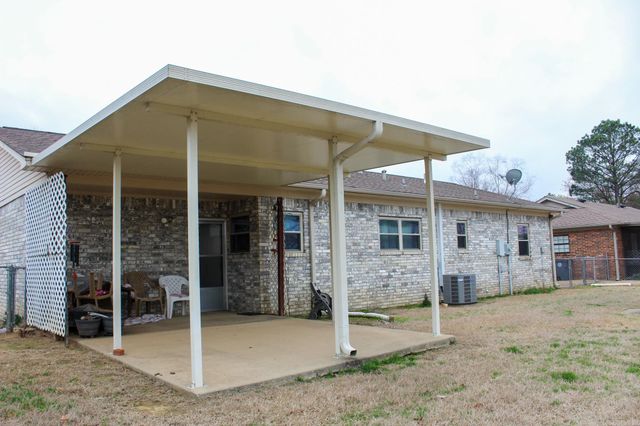 50 Sherwood Loop, Searcy, AR 72143