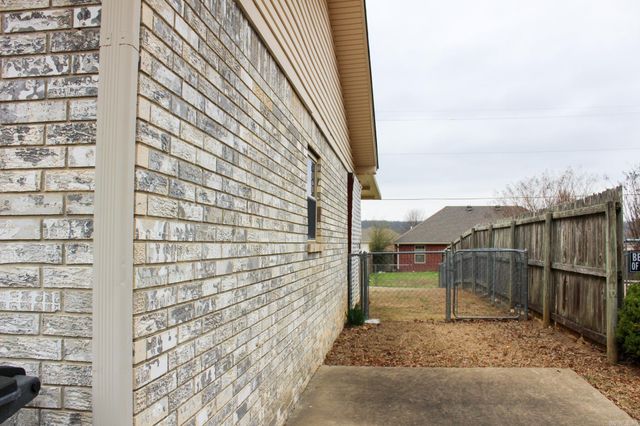 50 Sherwood Loop, Searcy, AR 72143