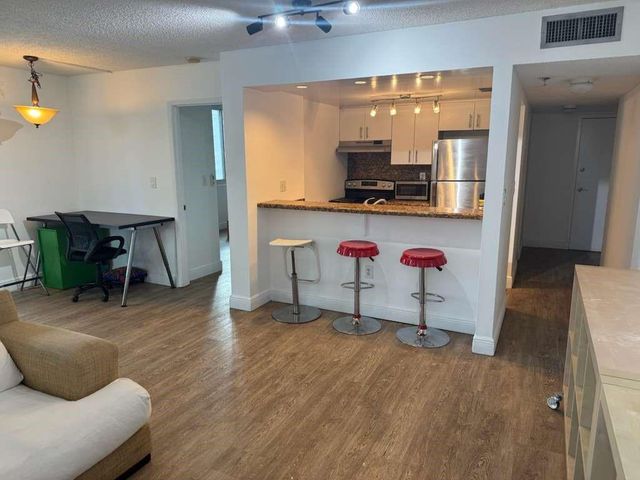 850 N Miami Ave 703, Miami, FL 33136