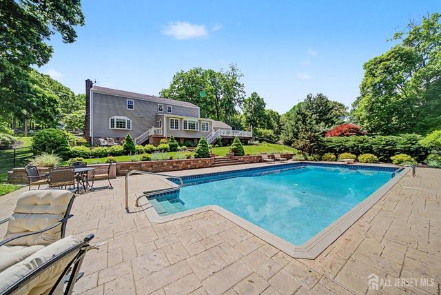 13 MABRO Drive, Denville, NJ 07834