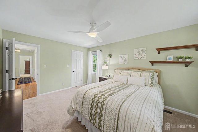 13 MABRO Drive, Denville, NJ 07834