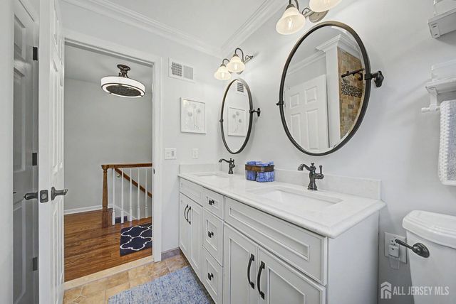 13 MABRO Drive, Denville, NJ 07834