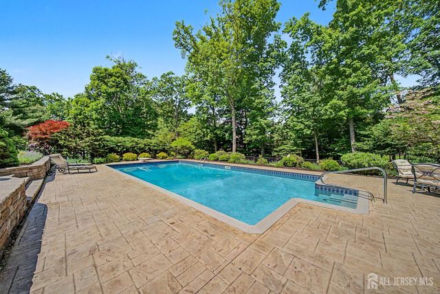 13 MABRO Drive, Denville, NJ 07834