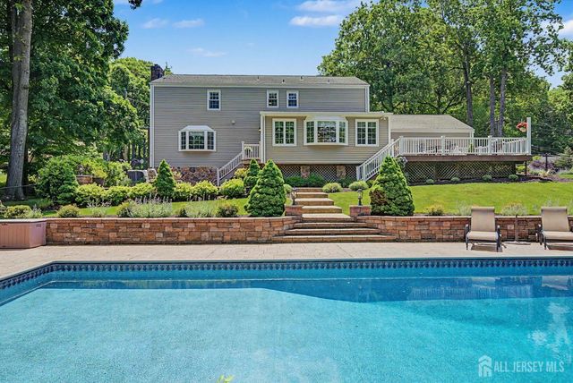 13 MABRO Drive, Denville, NJ 07834