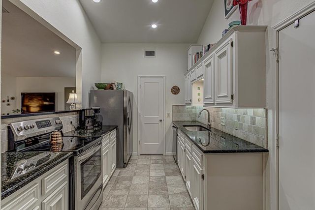 507 Mountain Dr, Horseshoe Bay, TX 78657