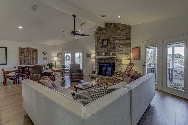 507 Mountain Dr, Horseshoe Bay, TX 78657