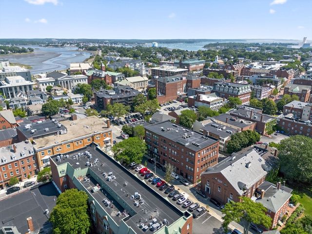 7 Crombie St 4, Salem, MA 01970