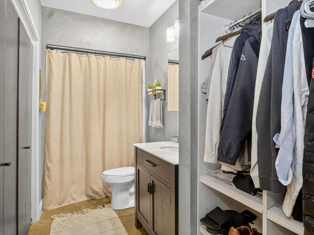 7 Crombie St 4, Salem, MA 01970