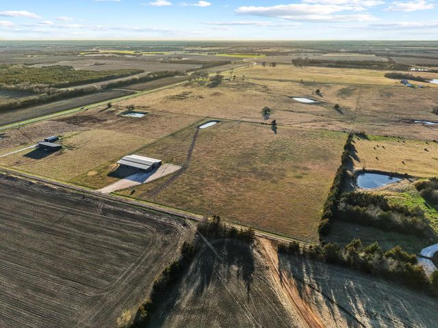 2477 County Road 23110, Paris, TX 75460