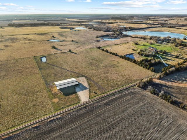 2477 County Road 23110, Paris, TX 75460