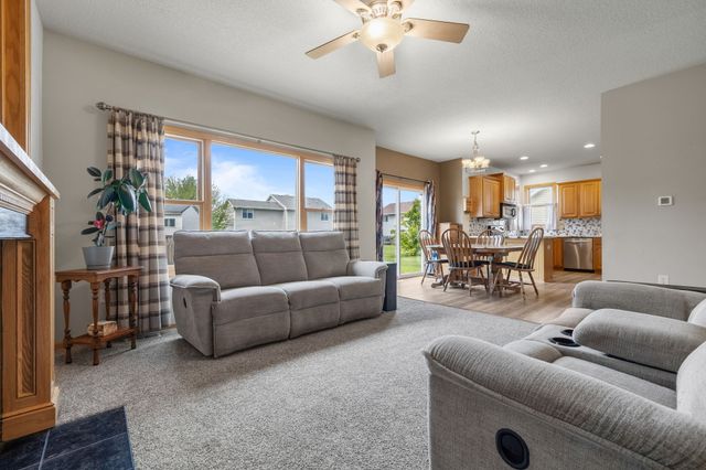 6250 NW 49th Street, Johnston, IA 50131