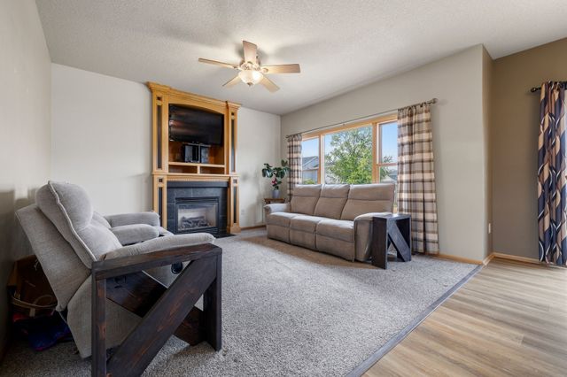 6250 NW 49th Street, Johnston, IA 50131