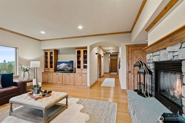 191 Whisper Creek Road, Cle Elum, WA 98922