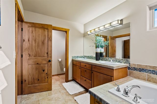 191 Whisper Creek Road, Cle Elum, WA 98922