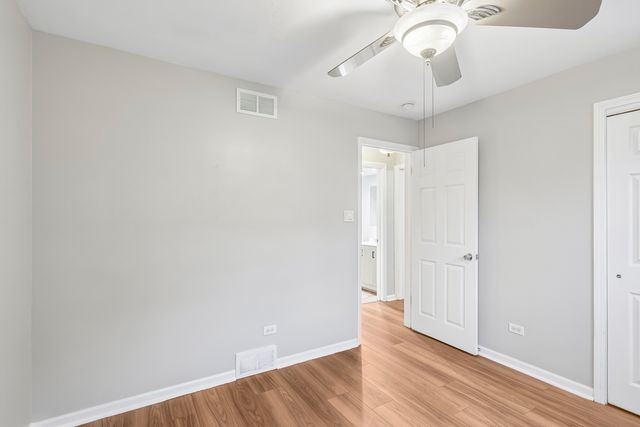 16919 School Street, South Holland, IL 60473