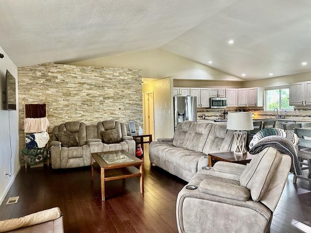 490 S Archdale Dr, Pueblo West, CO 81007