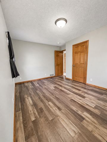 11219 Bittersweet Street NW, Coon Rapids, MN 55433